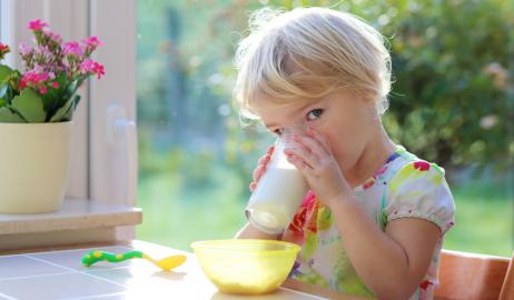 Η υψηλή περιεκτικότητα του φρέσκου γάλακτος σε ω-3 λιπαρά μειώνει τον κίνδυνο άσθματος