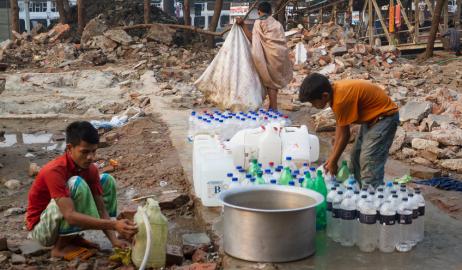 Εκατομμύρια άνθρωποι πίνουν νερό μολυσμένο με αρσενικό στο Μπαγκλαντές