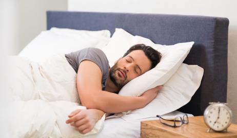 Τελικά μας παχαίνει το φαγητό πριν τον ύπνο;