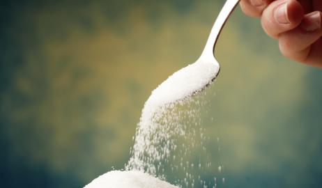 Η ζάχαρη αδειάζει το σώμα από σημαντικές βιταμίνες και μέταλλα