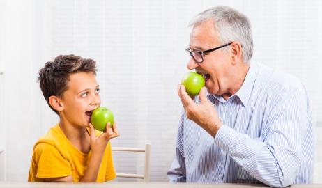 Φρούτα: τρώμε πολλά ή λίγα;