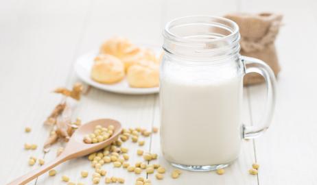 Τα μη γαλακτοκομικά και φυτικής προέλευσης γάλατα ενέχουν τον κίνδυνο έλλειψης ιωδίου