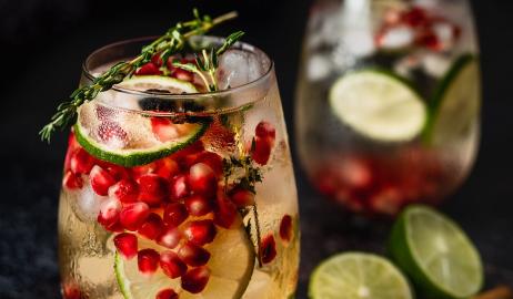 Mojito και 4 ακόμη υπέροχα cocktails για τα βράδια του Αυγούστου με Βιολογικό χυμό Ρόδι