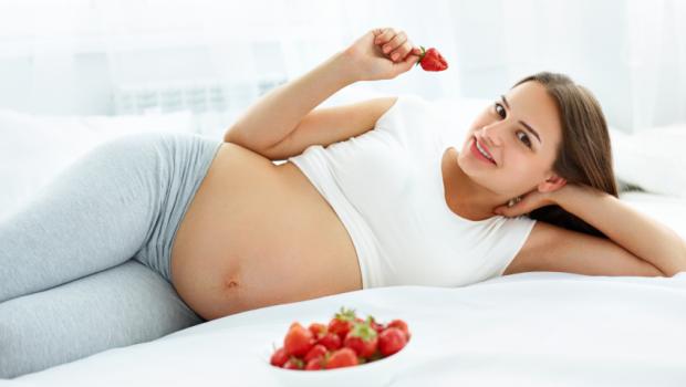 Εγκυμοσύνη: Ξεκινήστε το μαγικό αυτό ταξίδι με τη σωστή διατροφή
