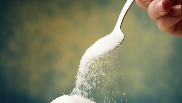 Η ζάχαρη αδειάζει το σώμα από σημαντικές βιταμίνες και μέταλλα